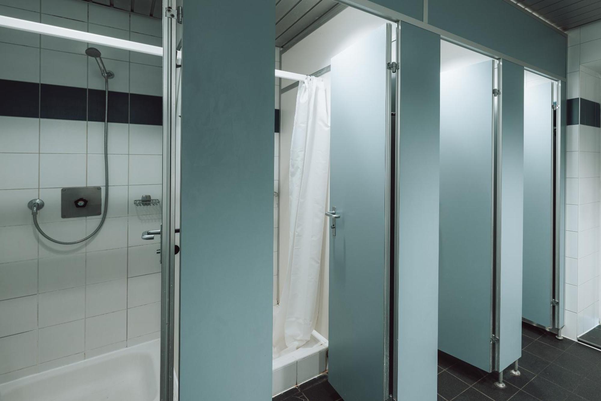 Vevey Hotel & Guesthouse Bagian luar foto