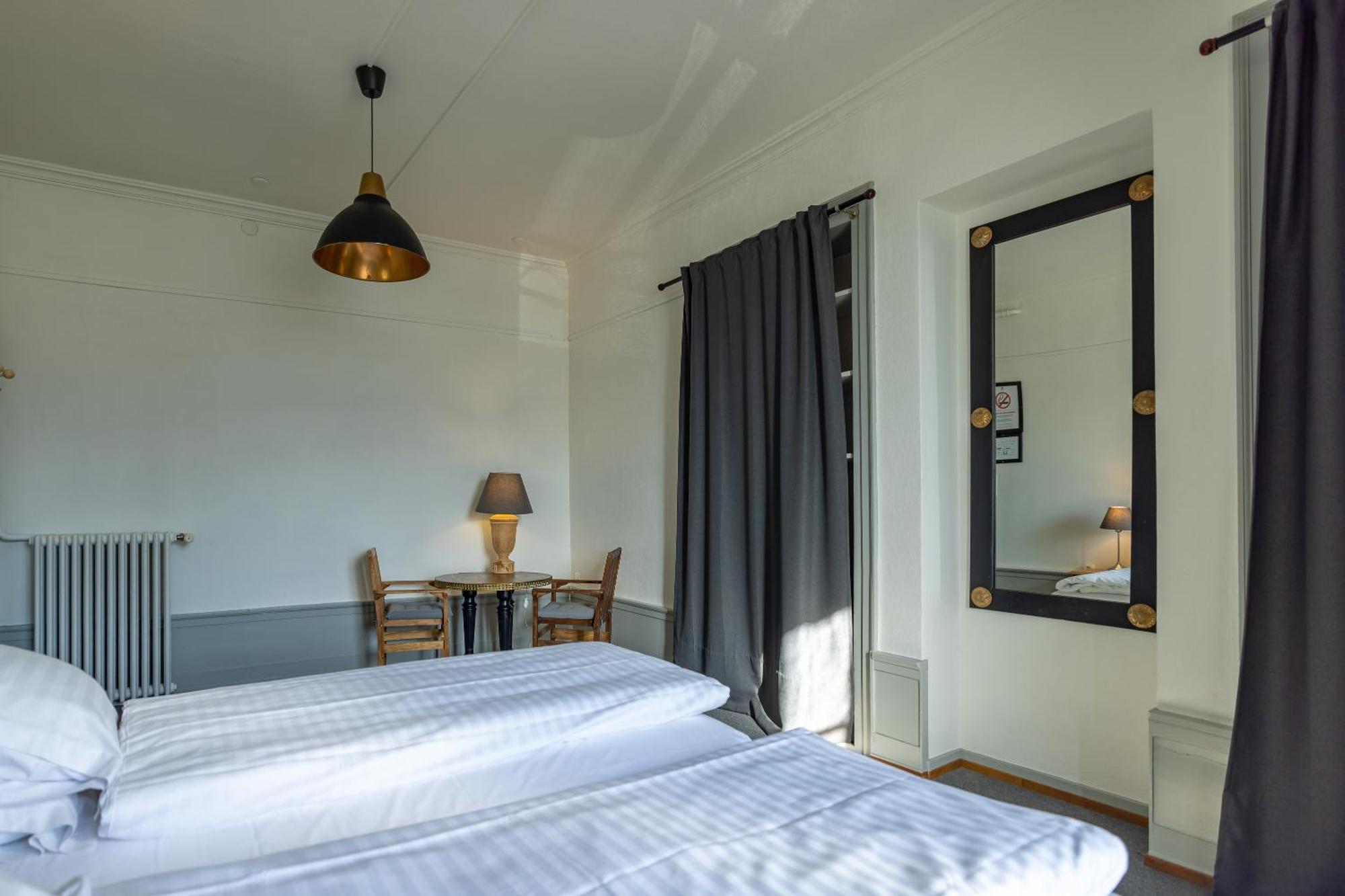 Vevey Hotel & Guesthouse Bagian luar foto