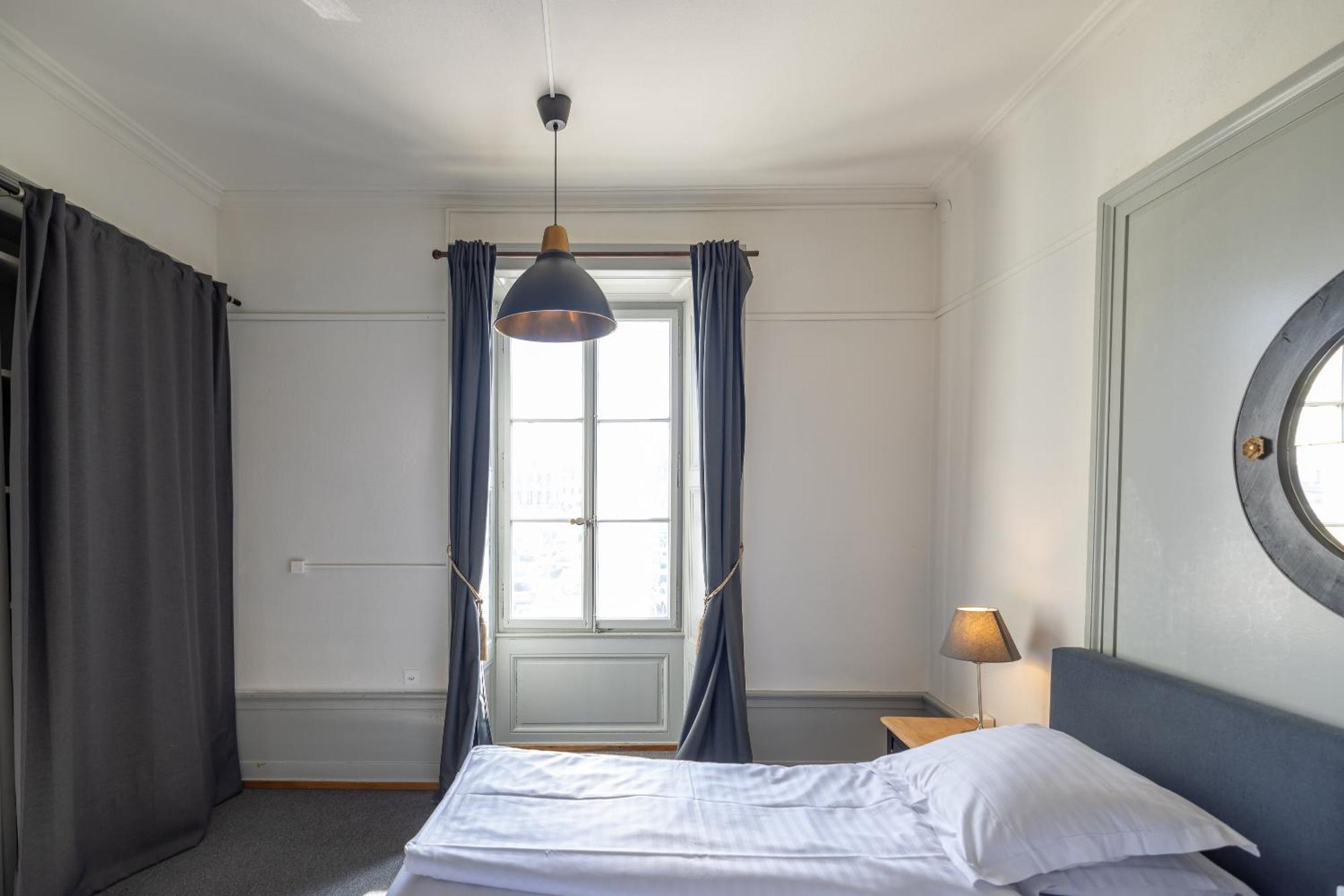 Vevey Hotel & Guesthouse Bagian luar foto